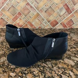 Cloudwalkers Wide Fit Ankle Faux Suede Black Booties 9.5